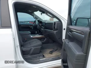 2022 Chevrolet Silverado 1500 with VIN 3GCUDDET9NG587916, listed as a IAAI auction lot 41618213 with 58,263 mi miles and . Bid and sale history available at DreamBid. Image 5.