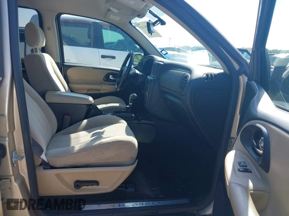 2005 Chevrolet TrailBlazer LS with VIN 1GNDS13S552348684, listed as a IAAI auction lot 42091315 with 216,602 mi miles and . Bid and sale history available at DreamBid. Image 5.