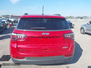 2018 Jeep Compass Latitude with VIN 3C4NJCBB5JT489437, listed as a IAAI auction lot 41467756 with 49,889 mi miles. Bid and sale history available at carsss.com. Image 16.