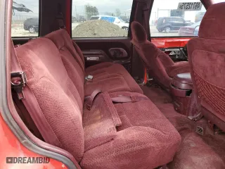 1995 Chevrolet Tahoe with VIN 1GNEK13K8SJ366795, listed as a Copart auction lot 49712575 with 236,025 mi miles and Salvage Title. Bid and sale history available at carsss.com. Image 11.