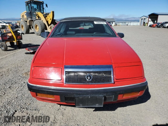 1989 Chrysler LeBaron z VIN 1C3XJ55J9KG275438, wystawiony jako Copart lot #73026764 z przebiegiem 118 347 mil mil oraz Tytuł czysty. Historia ofert i sprzedaży dostępna na DreamBid. Obrazek 5.