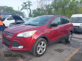 2014 Ford Escape SE with VIN 1FMCU0GX4EUB78963, listed as a IAAI auction lot 42110927 with 149,799 mi miles. Bid and sale history available at carsss.com. Image 2.