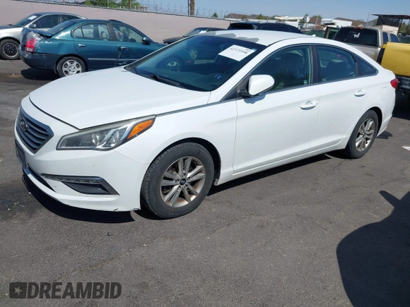 2015 Hyundai Sonata SE z VIN 5NPE24AF2FH005030, wystawiony jako IAAI lot #42375598 z przebiegiem 205 991 mil mil oraz . Historia ofert i sprzedaży dostępna na DreamBid. Obrazek 2.
