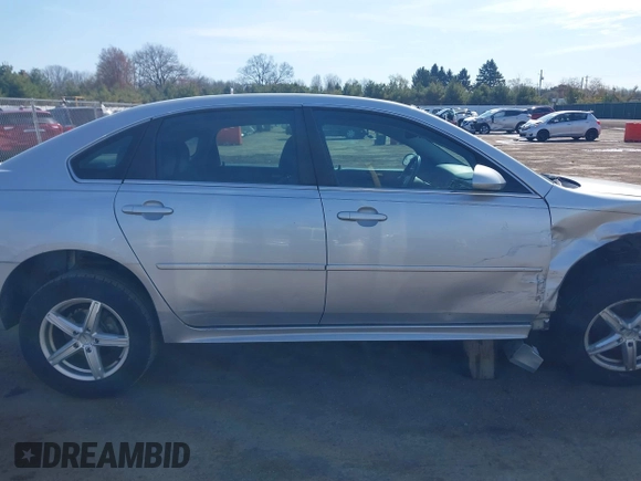 2011 Chevrolet Impala LT Fleet z VIN 2G1WG5EK7B1131195, wystawiony jako IAAI lot #42067731 z przebiegiem 192 180 mil mil oraz . Historia ofert i sprzedaży dostępna na DreamBid. Obrazek 13.