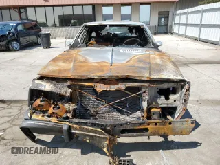 1986 Pontiac Bonneville Brougham z VIN 2G2GR69H9G2241181, wystawiony jako Copart lot #68122684 z przebiegiem Nie podano mil oraz Nie do naprawy • Non repairable. Historia ofert i sprzedaży dostępna na DreamBid. Obrazek 5.