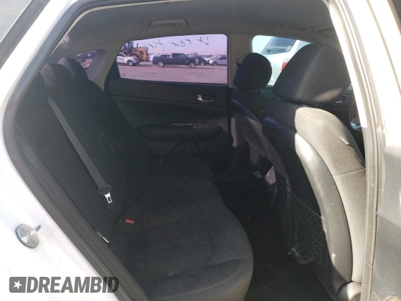 2019 Kia Optima LX z VIN 5XXGT4L39KG318509, wystawiony jako Copart lot #54781755 z przebiegiem 84 408 mil mil oraz Szkoda całkowita • Salvage title. Historia ofert i sprzedaży dostępna na DreamBid. Obrazek 10.