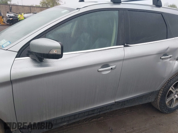 2012 Volvo XC60 3.0L with VIN YV4902DZ7C2241796, listed as a IAAI auction lot 42223322 with 185,520 mi miles and . Bid and sale history available at DreamBid. Image 14.