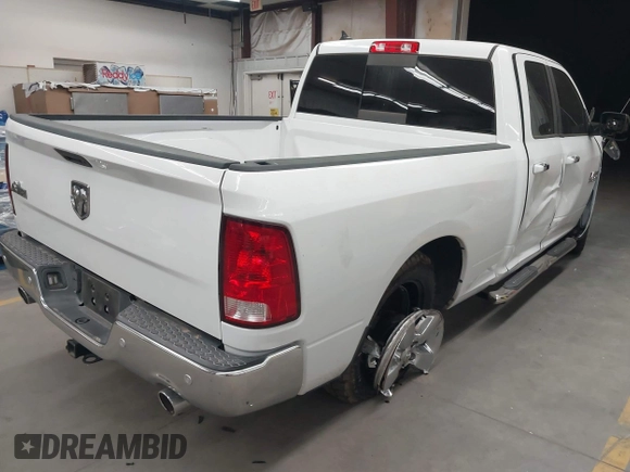 2017 Ram 1500 SLT z VIN 1C6RR6GTXHS547882, wystawiony jako IAAI lot #41959516 z przebiegiem 85 524 mil mil oraz . Historia ofert i sprzedaży dostępna na DreamBid. Obrazek 4.