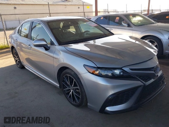 2021 Toyota Camry SE Nightshade with VIN 4T1G11AK0MU412835, listed as a IAAI auction lot 41592078 with 106,270 mi miles. Bid and sale history available at carsss.com. Image 1.