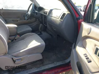2003 Toyota Tacoma PreRunner with VIN 5TESN92N13Z217262, listed as a IAAI auction lot 41966002 with 249,268 mi miles. Bid and sale history available at carsss.com. Image 5.