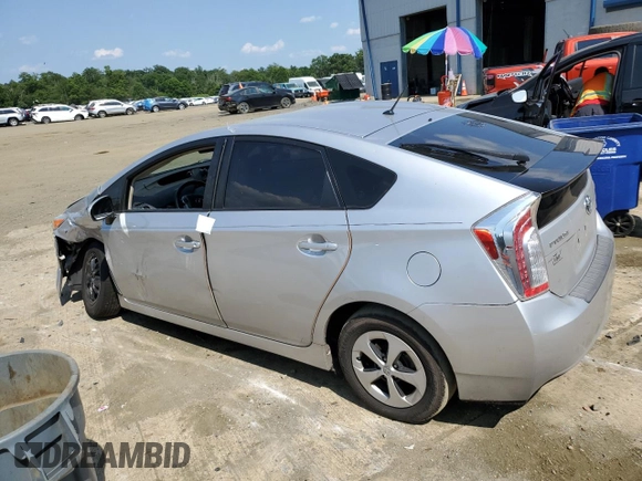 2015 Toyota Prius Four with VIN JTDKN3DUXF1972409, listed as a Copart auction lot 61596695 with Not provided miles and Salvage title. Bid and sale history available at DreamBid. Image 2.