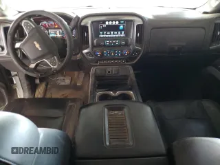 2016 Chevrolet Silverado 3500HD LTZ with VIN 1GC4K0E82GF280926, listed as a Copart auction lot 45239055 with 303,467 mi miles and Salvage Title. Bid and sale history available at DreamBid. Image 8.