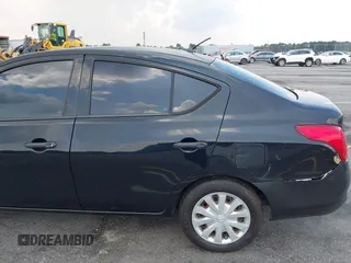 2014 Nissan Versa SV z VIN 3N1CN7AP8EL842374, wystawiony jako IAAI lot #42684858 z przebiegiem 123 734 mil mil oraz . Historia ofert i sprzedaży dostępna na DreamBid. Obrazek 14.