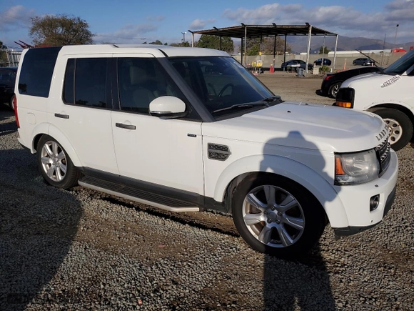 2016 Land Rover LR4 HSE with VIN SALAG2V62GA798409, listed as a Copart auction lot 47644635 with NaN miles and Clean Title. Bid and sale history available at carsss.com. Image 4.