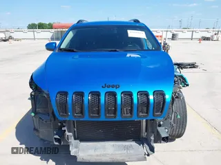 2018 Jeep Cherokee Latitude z VIN 1C4PJLCB6JD597109, wystawiony jako IAAI lot #42436844 z przebiegiem 119 383 mil mil oraz . Historia ofert i sprzedaży dostępna na DreamBid. Obrazek 13.