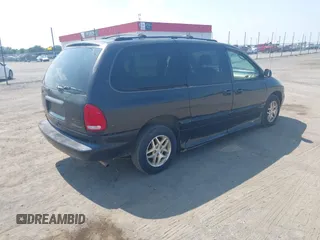 1998 Dodge Caravan LE z VIN 1B4GP54L6WB510102, wystawiony jako IAAI lot #42477633 z przebiegiem Nie podano mil oraz . Historia ofert i sprzedaży dostępna na DreamBid. Obrazek 4.