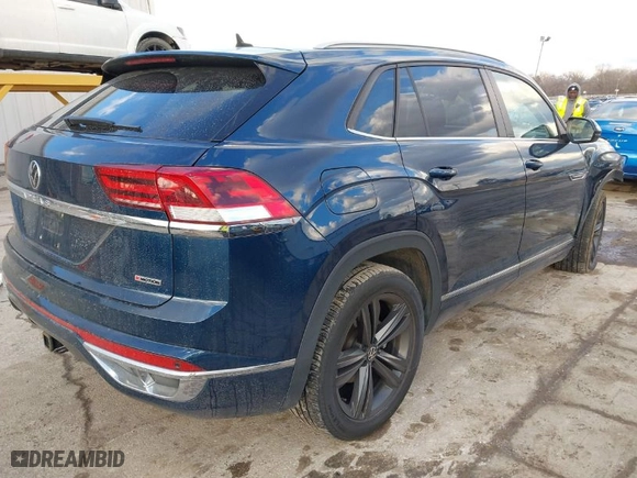 2021 Volkswagen Atlas Cross Sport 3.6L V6 SE w/Technology R-Line with VIN 1V2RE2CA0MC200842, listed as a IAAI auction lot 41689870 with 61,298 mi miles. Bid and sale history available at carsss.com. Image 4.