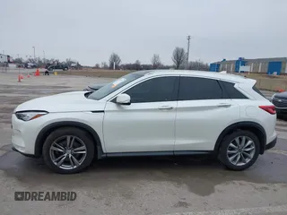 2020 Infiniti QX50 Luxe z VIN 3PCAJ5M15LF105513, wystawiony jako IAAI lot #41492732 z przebiegiem 71 576 mil mil oraz . Historia ofert i sprzedaży dostępna na DreamBid. Obrazek 14.