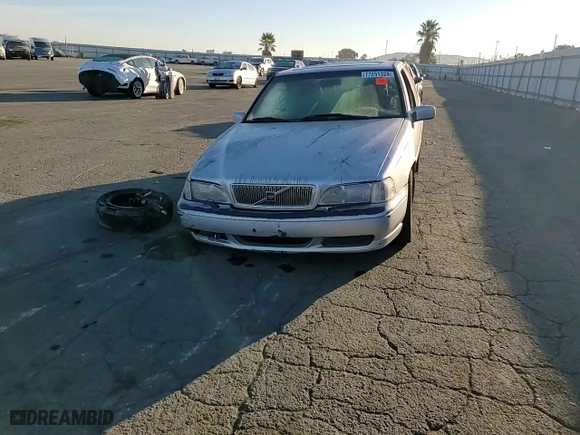 1998 Volvo S70 T5 with VIN YV1LS5371W1483508, listed as a Copart auction lot 77251324 with 89,298 mi miles and Salvage Title. Bid and sale history available at carsss.com. Image 11.