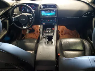 2019 Jaguar F-Pace 25t Prestige z VIN SADCK2GX0KA395143, wystawiony jako Copart lot #54383065 z przebiegiem 153 710 mil mil oraz Szkody całkowita. Historia ofert i sprzedaży dostępna na DreamBid. Obrazek 8.