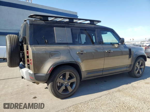 2020 Land Rover Defender SE with VIN SALEP7EU6L2002486, listed as a Copart auction lot 79749544 with 74,968 mi miles and Salvage title. Bid and sale history available at DreamBid. Image 3.