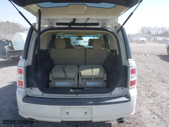 2014 Ford Flex SEL with VIN 2FMGK5C88EBD09532, listed as a IAAI auction lot 41834235 with 207,230 mi miles. Bid and sale history available at carsss.com. Image 17.