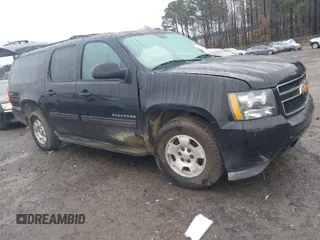 2014 Chevrolet Suburban LT with VIN 1GNSCJE06ER233762, listed as a IAAI auction lot 41515686 with 125,442 mi miles. Bid and sale history available at carsss.com. Image 1.