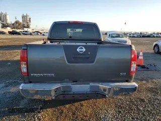 2007 Nissan Frontier SE z VIN 1N6AD09U47C427847, wystawiony jako Copart lot #45596155 z przebiegiem 170 980 mil mil oraz Szkoda całkowita • Salvage title. Historia ofert i sprzedaży dostępna na DreamBid. Obrazek 6.