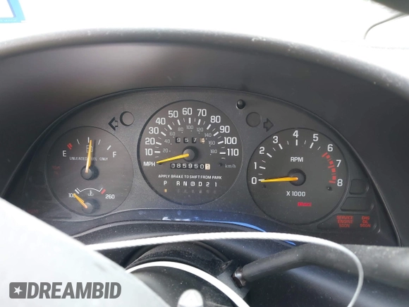 1997 Chevrolet Monte Carlo LS z VIN 2G1WW12M8V9279461, wystawiony jako IAAI lot #42460394 z przebiegiem 85 950 mil mil oraz . Historia ofert i sprzedaży dostępna na DreamBid. Obrazek 7.