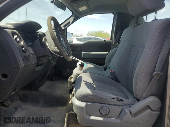 2013 Ford F-150 XL с VIN 1FTMF1CM0DKE77851, выставлен на аукционе Copart как лот 55247705 с пробегом 190 765 миль миль и Списание • Salvage title. История ставок и продаж доступна на DreamBid. Изображение 7.