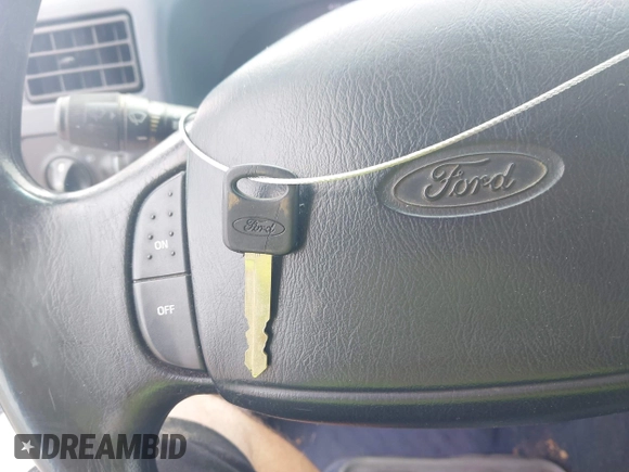 1999 Ford F-250 XL с VIN 1FTNW21L9XEC01658, выставлен на аукционе IAAI как лот 42244513 с пробегом 168 912 миль миль и . История ставок и продаж доступна на DreamBid. Изображение 11.