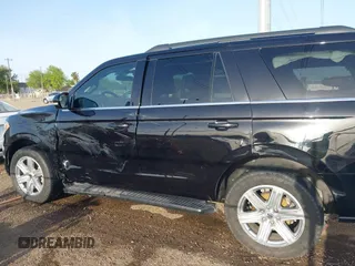 2019 Ford Expedition XLT z VIN 1FMJU1HT6KEA73730, wystawiony jako IAAI lot #41836445 z przebiegiem 91 536 mil mil oraz . Historia ofert i sprzedaży dostępna na DreamBid. Obrazek 15.