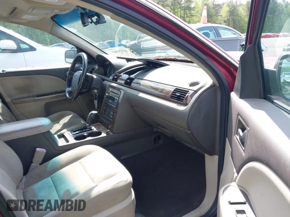 2008 Ford Taurus SEL with VIN 1FAHP24W08G114873, listed as a IAAI auction lot 41970989 with 170,278 mi miles. Bid and sale history available at carsss.com. Image 5.