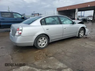 2005 Nissan Altima 2.5 S with VIN 1N4AL11E65C203708, listed as a Copart auction lot 47758995 with 173,738 mi miles and Salvage Title. Bid and sale history available at carsss.com. Image 3.