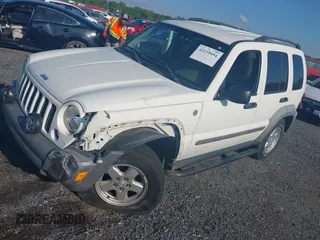 2007 Jeep Liberty Sport z VIN 1J4GL48K77W641490, wystawiony jako IAAI lot #42139494 z przebiegiem 110 746 mil mil oraz . Historia ofert i sprzedaży dostępna na DreamBid. Obrazek 2.