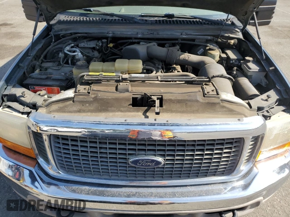 2001 Ford Excursion Limited with VIN 1FMNU42S21EA08925, listed as a Copart auction lot 59700105 with 135,317 mi miles and Clean title. Bid and sale history available at DreamBid. Image 12.