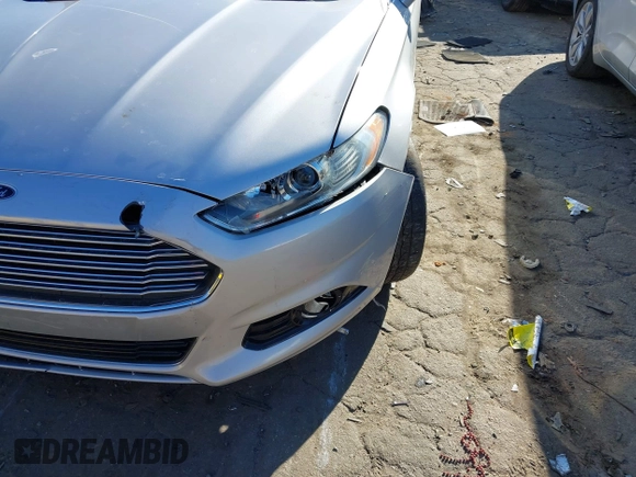 2016 Ford Fusion Titanium Hybrid with VIN 3FA6P0RU7GR364573, listed as a IAAI auction lot 41298298 with 189,900 mi miles. Bid and sale history available at carsss.com. Image 6.