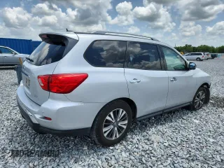 2017 Nissan Pathfinder SV with VIN 5N1DR2MN2HC672804, listed as a Copart auction lot 60276635 with 293,212 mi miles and Clean title. Bid and sale history available at DreamBid. Image 3.