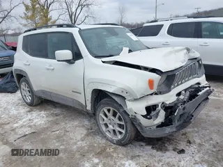 2020 Jeep Renegade Latitude with VIN ZACNJBBB7LPL57524, listed as a IAAI auction lot 41639559 with 126,742 mi miles. Bid and sale history available at carsss.com. Image 1.