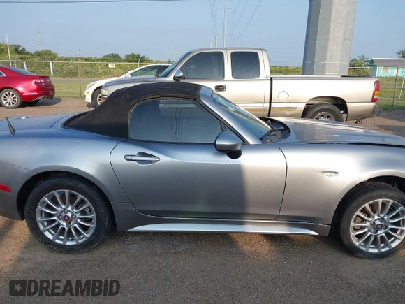 2017 FIAT 124 Spider Lusso with VIN JC1NFAEK5H0101807, listed as a IAAI auction lot 42203847 with Not provided miles and . Bid and sale history available at DreamBid. Image 12.