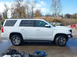 2016 Chevrolet Tahoe LS with VIN 1GNSKAKC2GR408884, listed as a IAAI auction lot 40885051 with 124,858 mi miles. Bid and sale history available at carsss.com. Image 14.