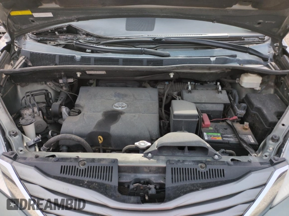 2013 Toyota Sienna XLE with VIN 5TDDK3DC1DS063127, listed as a Copart auction lot 58387015 with 196,574 mi miles and Salvage title. Bid and sale history available at DreamBid. Image 11.