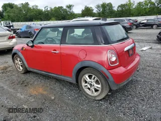 2013 MINI Hardtop with VIN WMWSU3C56DT678503, listed as a Copart auction lot 61062585 with 96,564 mi miles and Clean title. Bid and sale history available at DreamBid. Image 2.