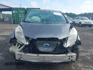 2015 Nissan LEAF S z VIN 1N4AZ0CP9FC310227, wystawiony jako IAAI lot #42101317 z przebiegiem 73 438 mil mil oraz . Historia ofert i sprzedaży dostępna na DreamBid. Obrazek 12.