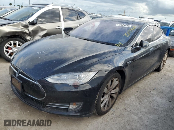 2016 Tesla Model S 90D с VIN 5YJSA1E27GF125739, выставлен на аукционе Copart как лот 75074624 с пробегом Не указан миль и Списание • Salvage title. История ставок и продаж доступна на DreamBid. Изображение 1.