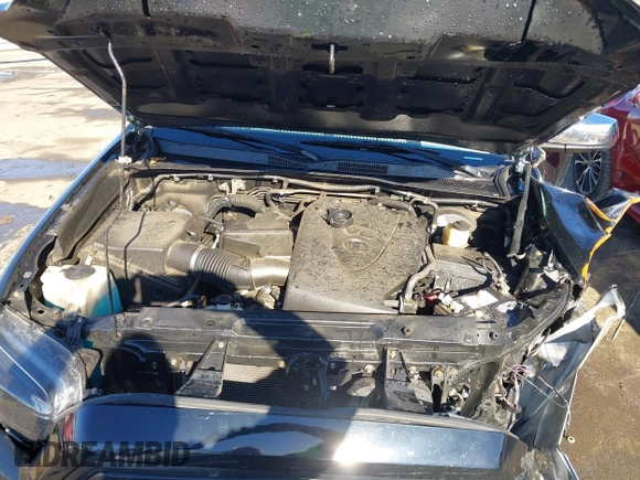 2018 Toyota Tacoma SR with VIN 5TFCZ5ANXJX124991, listed as a IAAI auction lot 41136867 with 57,980 mi miles and . Bid and sale history available at carsss.com. Image 10.