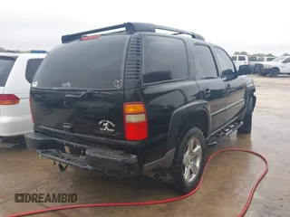2002 Chevrolet Tahoe Z71 with VIN 1GNEK13Z92R278787, listed as a IAAI auction lot 41846808 with 200,981 mi miles. Bid and sale history available at carsss.com. Image 4.