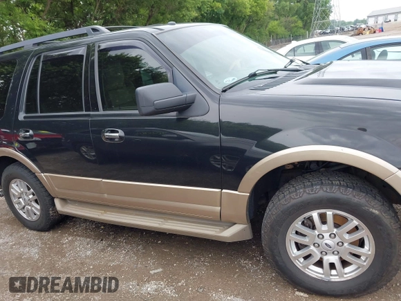 2013 Ford Expedition XLT с VIN 1FMJU1J54DEF31876, выставлен на аукционе IAAI как лот 42512937 с пробегом 240 046 миль миль и . История ставок и продаж доступна на DreamBid. Изображение 13.