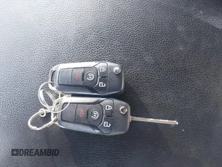 2020 Ford F-150 XL z VIN 1FTEW1EP0LKF26475, wystawiony jako IAAI lot #42678498 z przebiegiem 27 566 mil mil oraz . Historia ofert i sprzedaży dostępna na DreamBid. Obrazek 11.