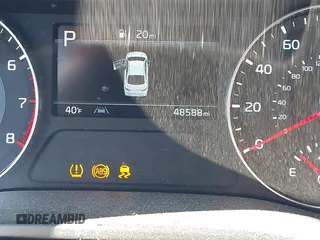 2023 Kia Forte LXS z VIN 3KPF24AD6PE504664, wystawiony jako IAAI lot #41478917 z przebiegiem 48 588 mil mil oraz . Historia ofert i sprzedaży dostępna na DreamBid. Obrazek 16.